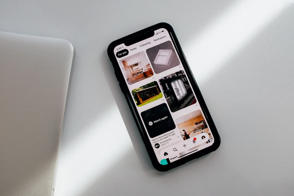Aura Power Dock Minimalist Setup